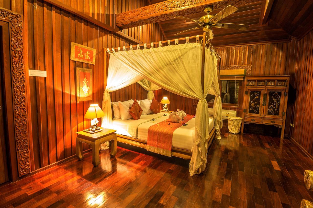 Erawan Villa Hotel Bang Rak Beach  Exterior foto