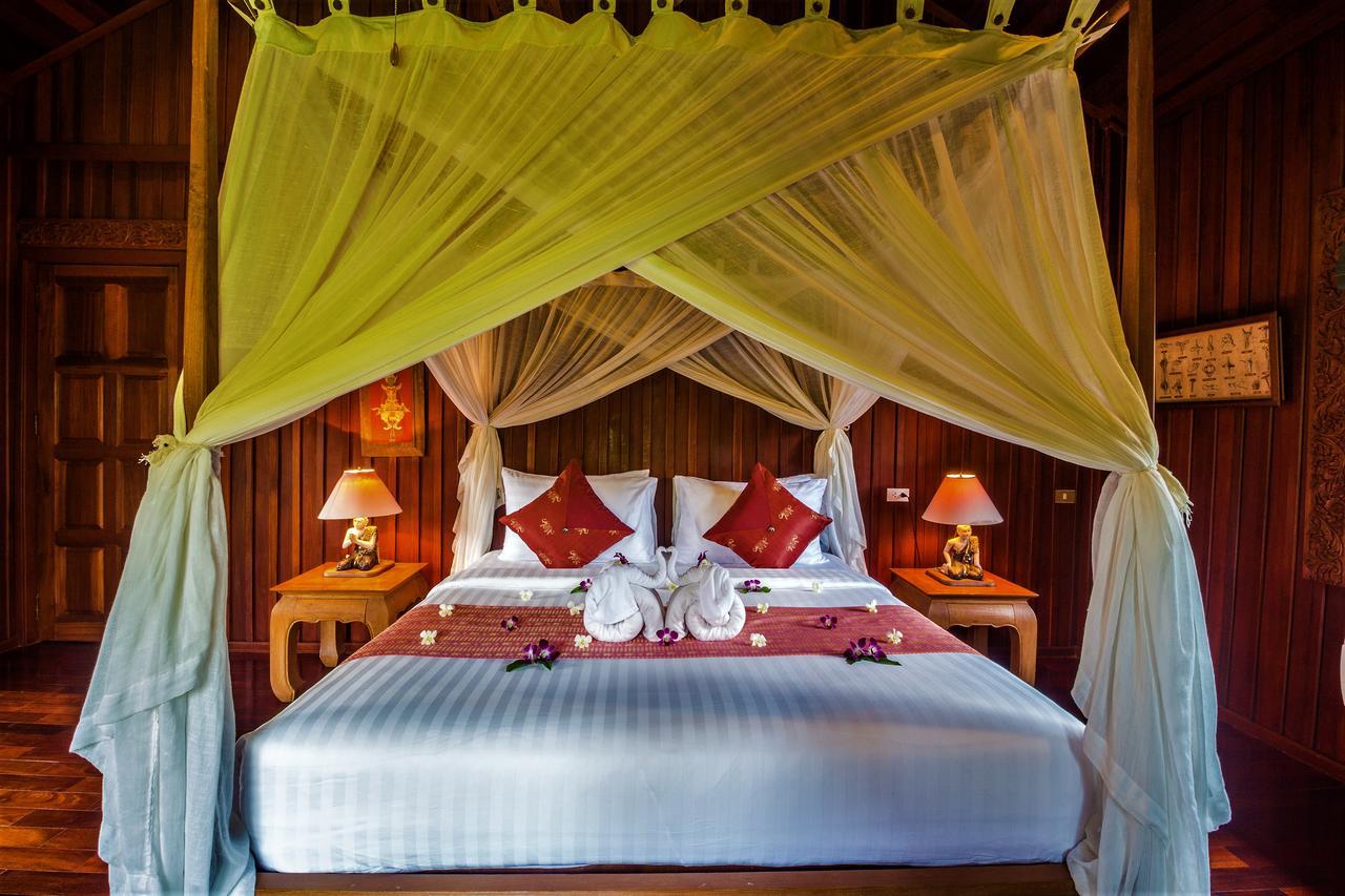 Erawan Villa Hotel Bang Rak Beach  Exterior foto