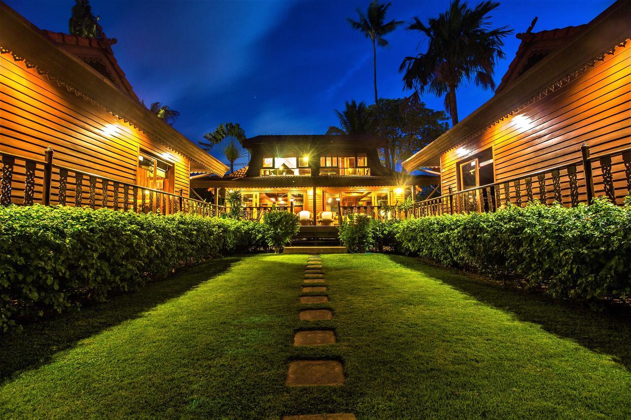 Erawan Villa Hotel Bang Rak Beach  Exterior foto